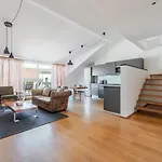 Blueground 3 Furnished Zizkov Tower Prg-45 *