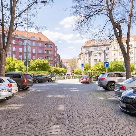 Blueground 3 Furnished Zizkov Tower Prg-45 Apartment Prague