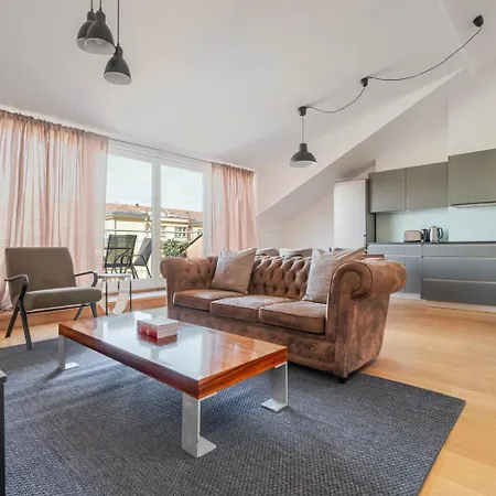 Blueground 3 Furnished Zizkov Tower Prg-45 Prague